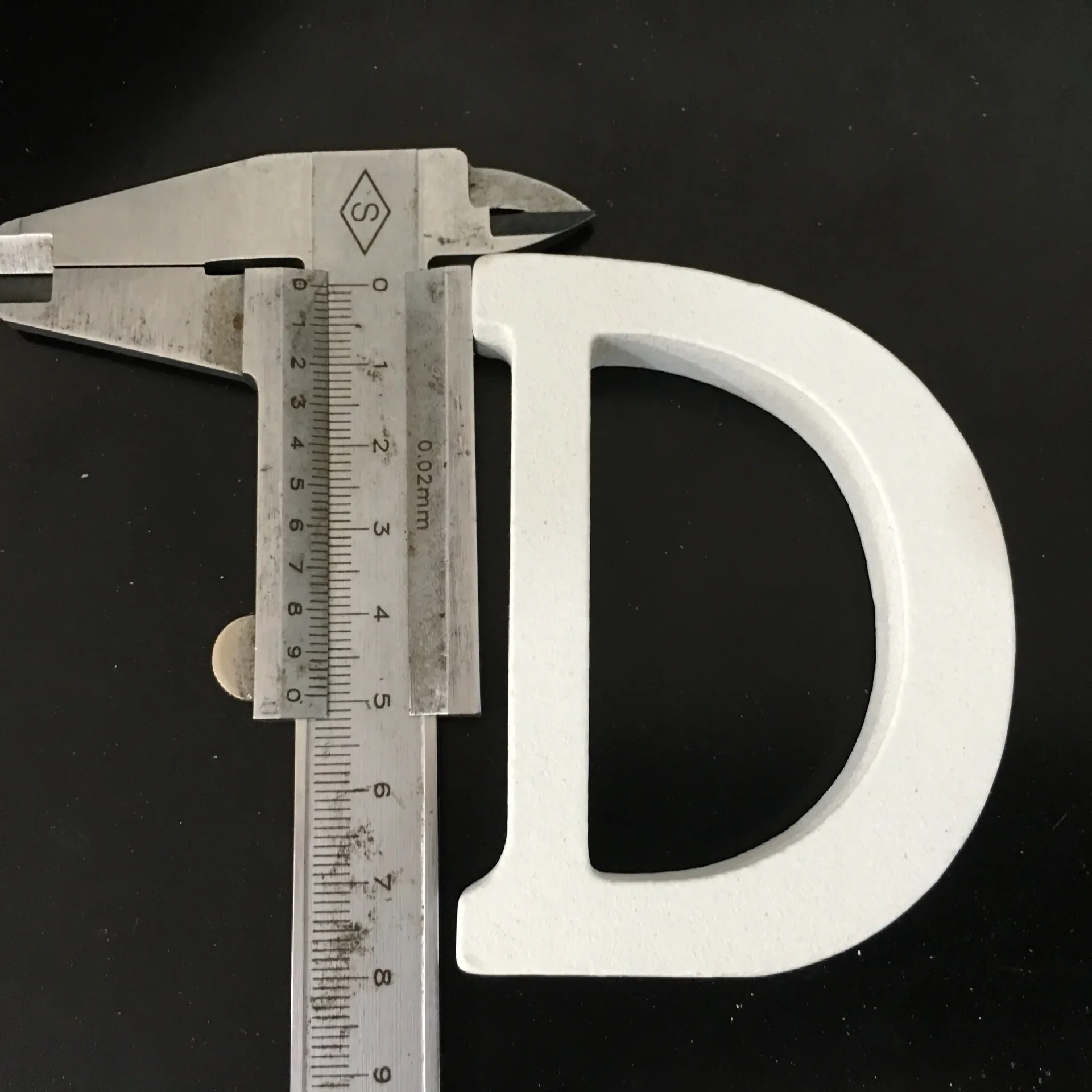 D