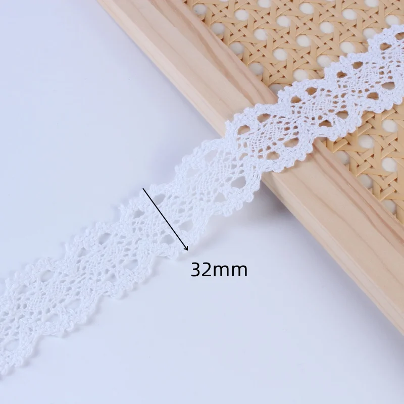 White (Style 32)