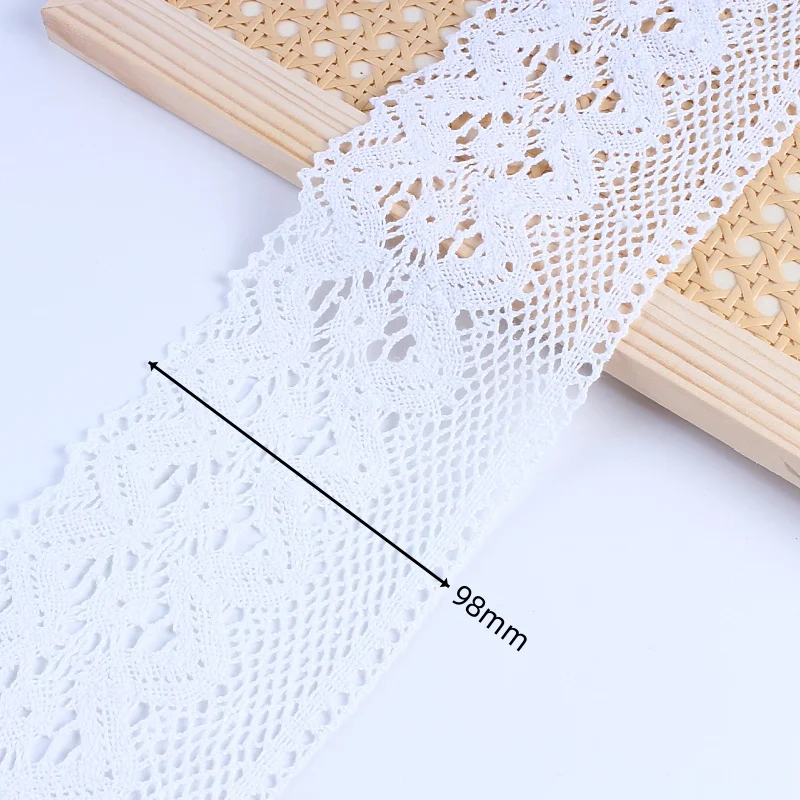 White (Style 25)