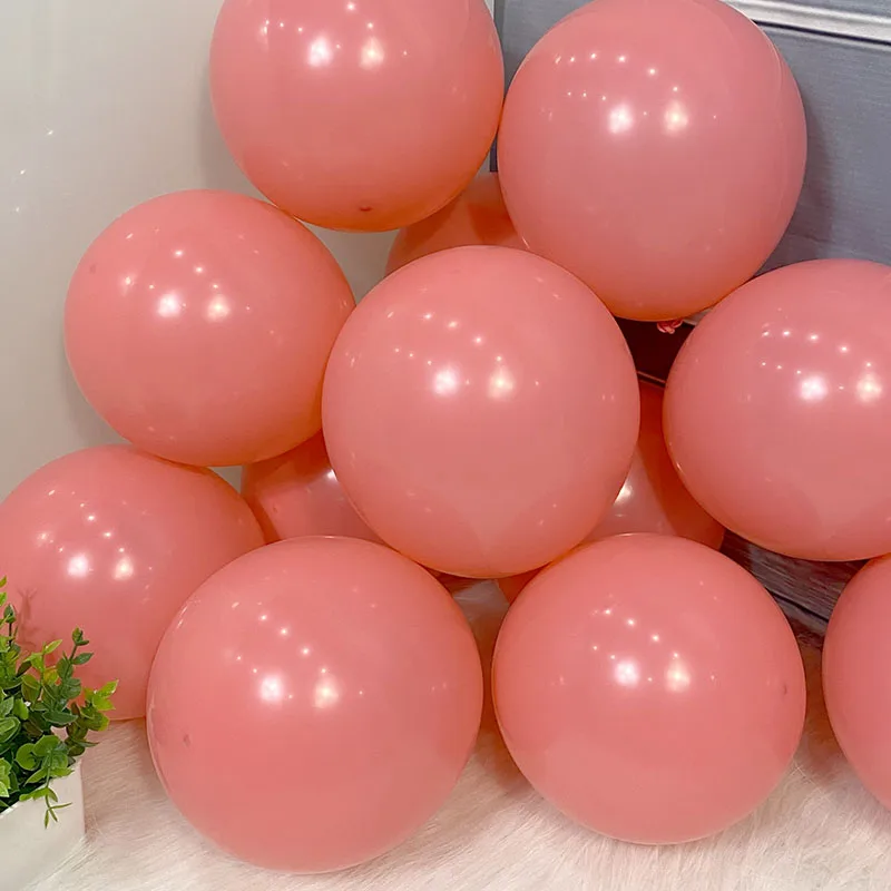 macaron red