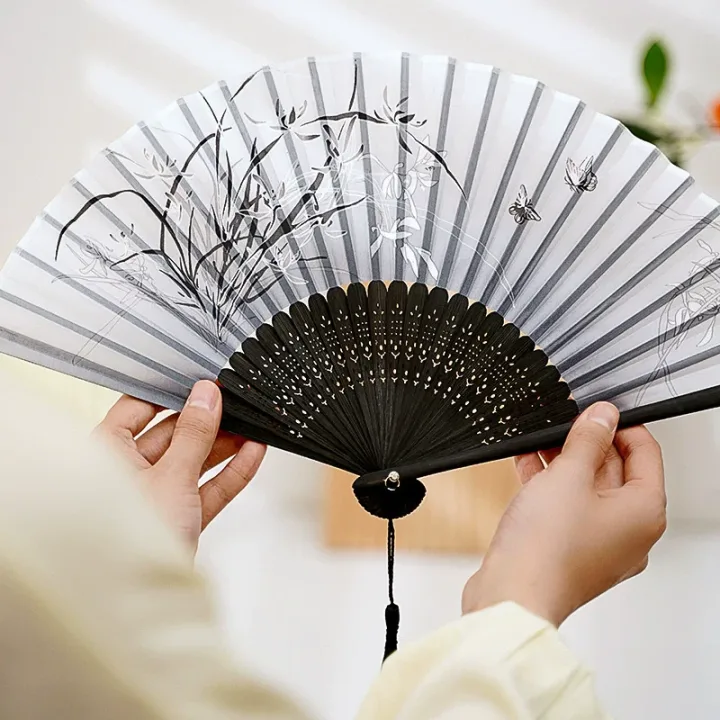 Folding Hand Fan Vintage Silk Bamboo Fans Chinese Hand Fans Women Dance Fan Cosplay Wedding Party Props Decor Gift Fan Portable