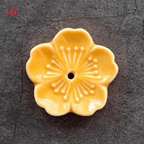 Yellow (Style 10)